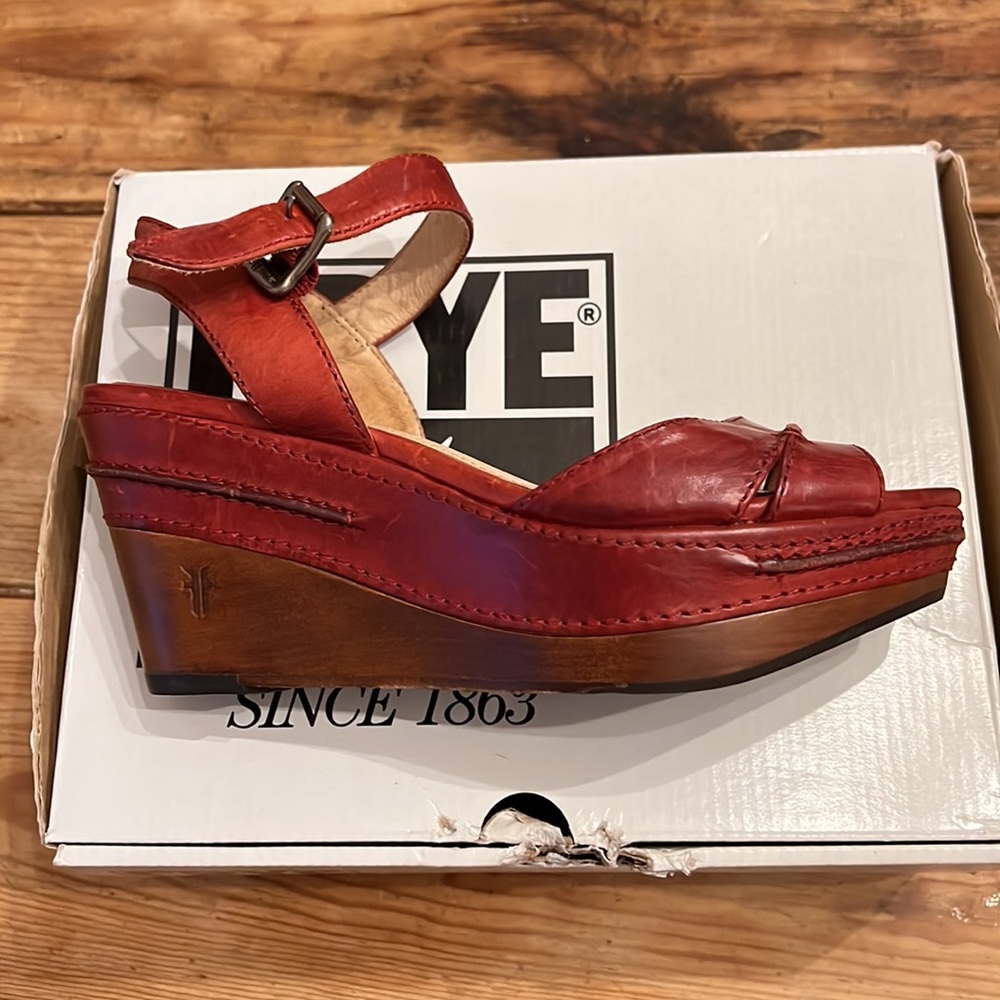 Red Frye Shoes, Brand New WITH Tags - Picture 2 of 5